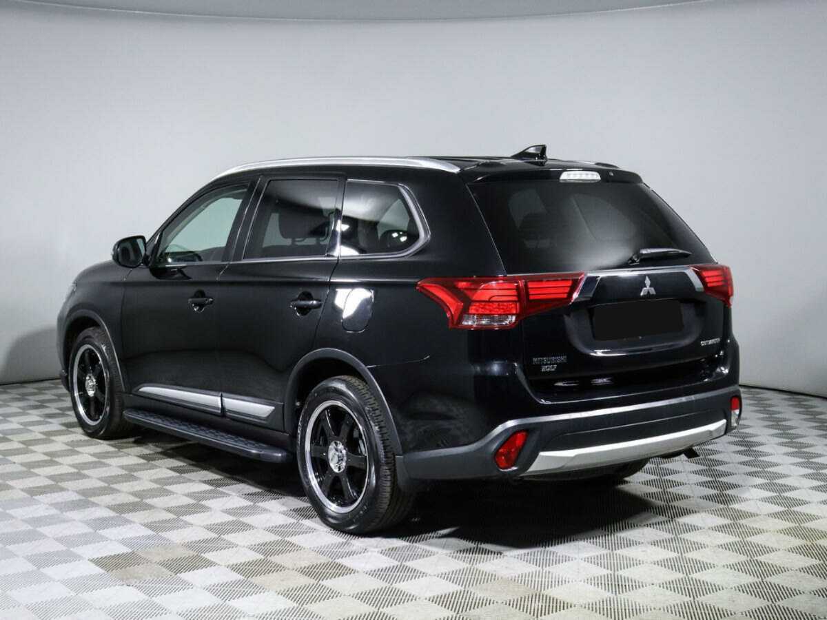 Mitsubishi Outlander 2018 года с пробегом. Фото: #5
