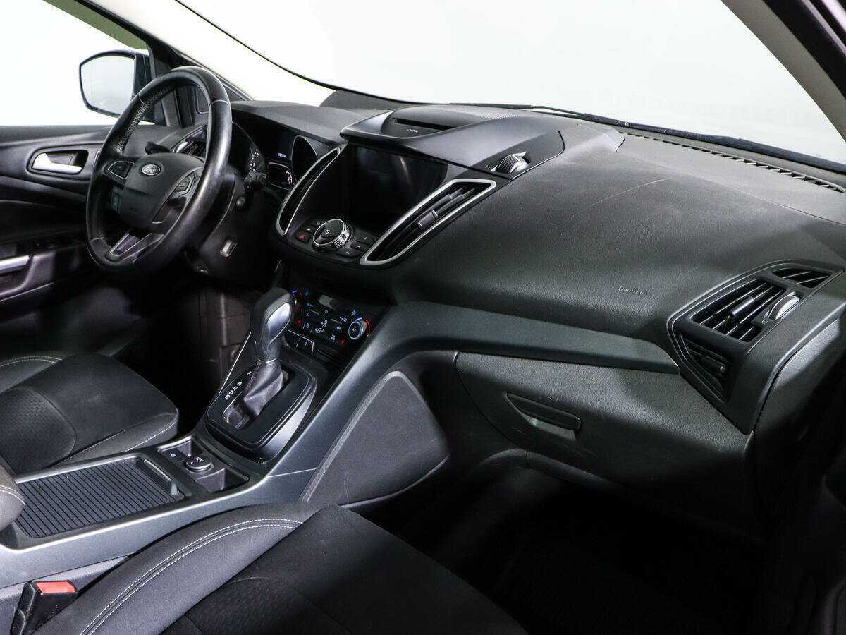 Ford Kuga 2017 года с пробегом. Фото: #6