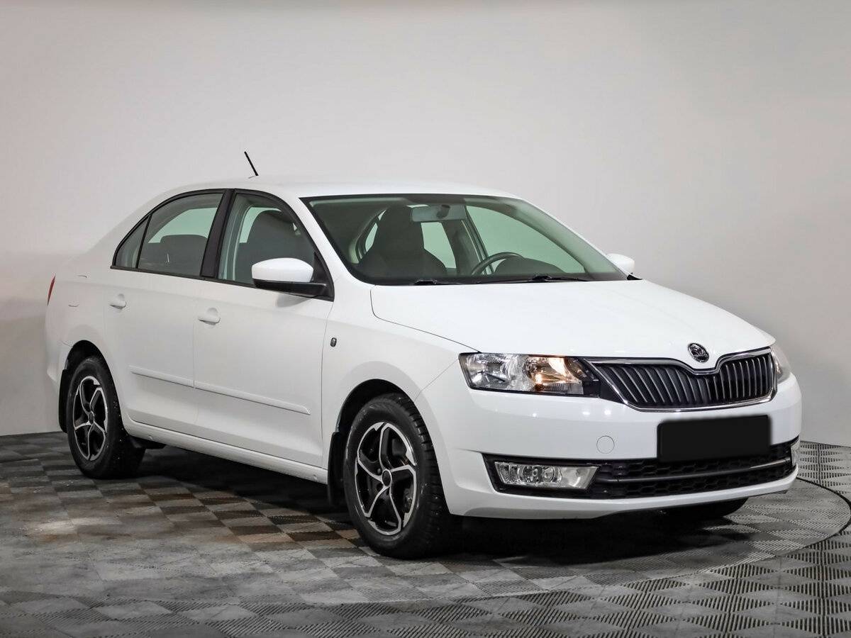 Skoda Rapid 2015 года с пробегом. Фото: #2