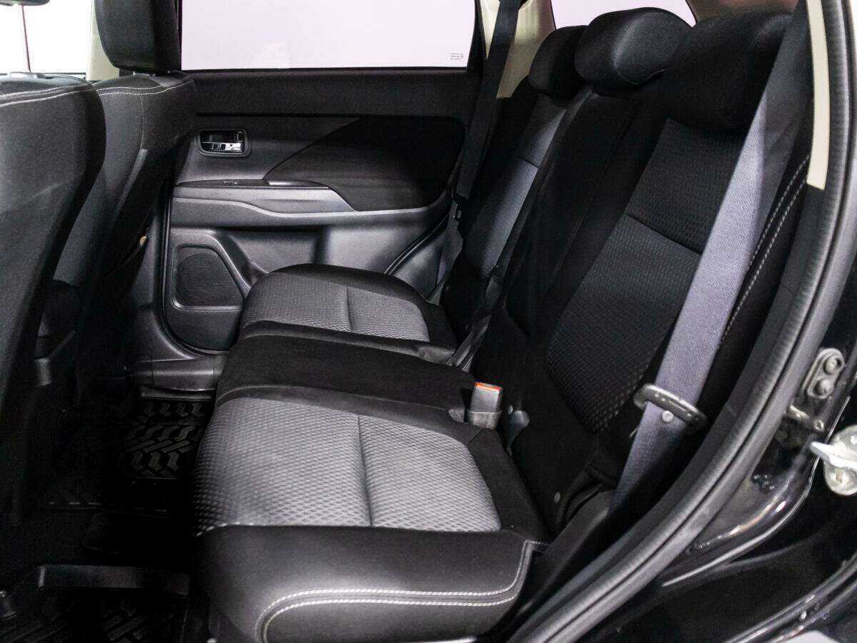 Mitsubishi Outlander 2016 года с пробегом. Фото: #9
