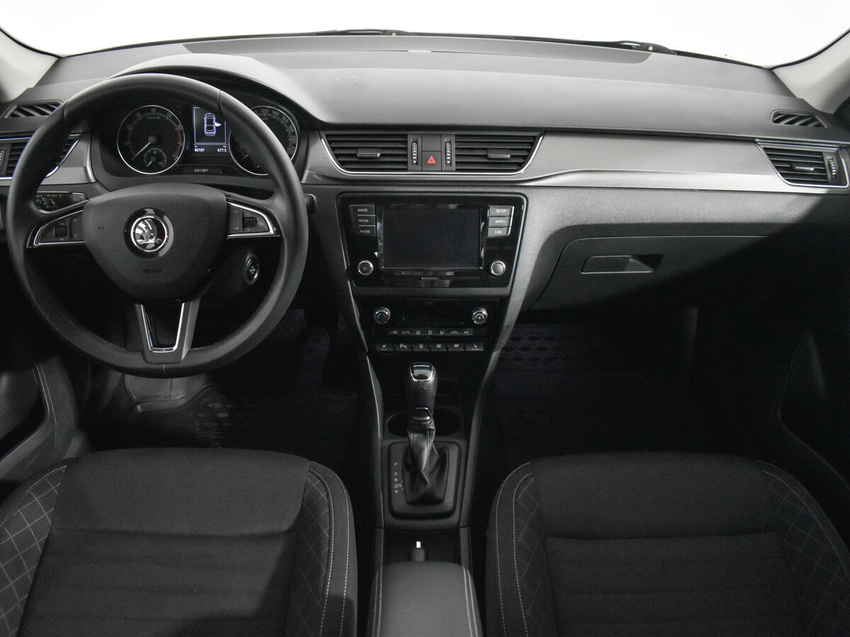 Skoda Rapid 2019 года с пробегом. Фото: #12