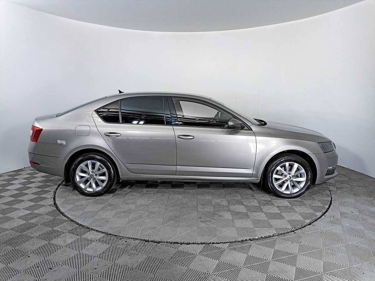 Skoda Octavia 2019 года с пробегом. Фото: #3