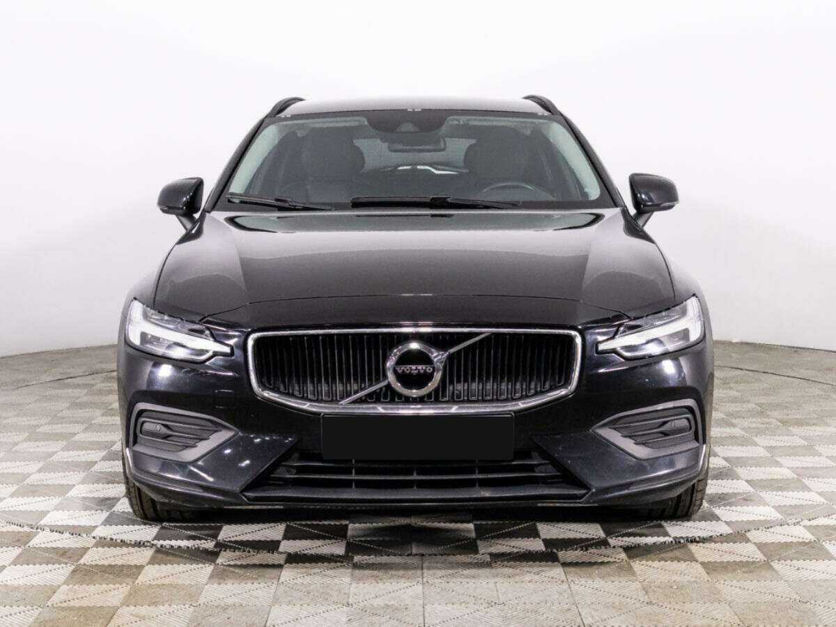 Volvo V60 2018 года с пробегом. Фото: #1