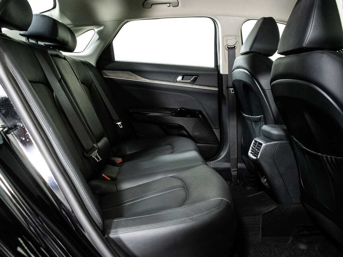 Kia K5 2021 года с пробегом. Фото: #17