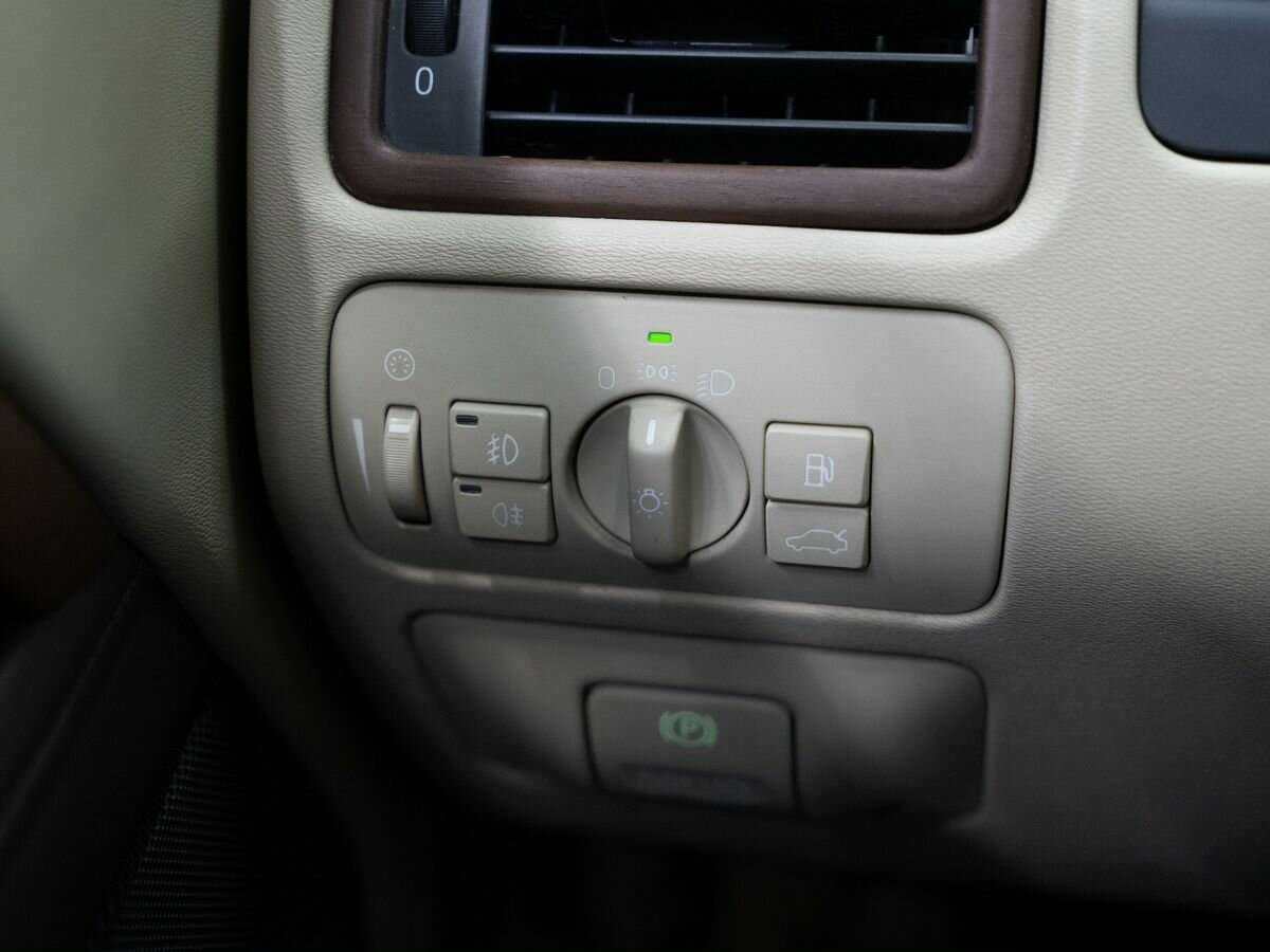 Volvo XC70 2012 года с пробегом. Фото: #16