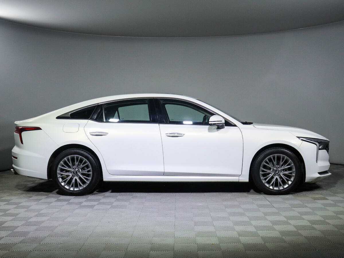 FAW Bestune B70 2023 года с пробегом. Фото: #2