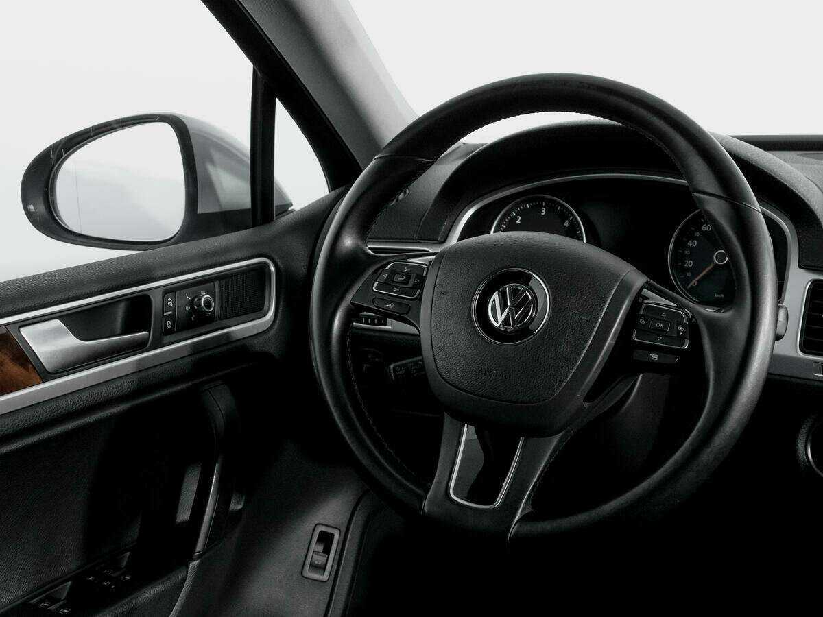 Volkswagen Touareg 2012 года с пробегом. Фото: #12