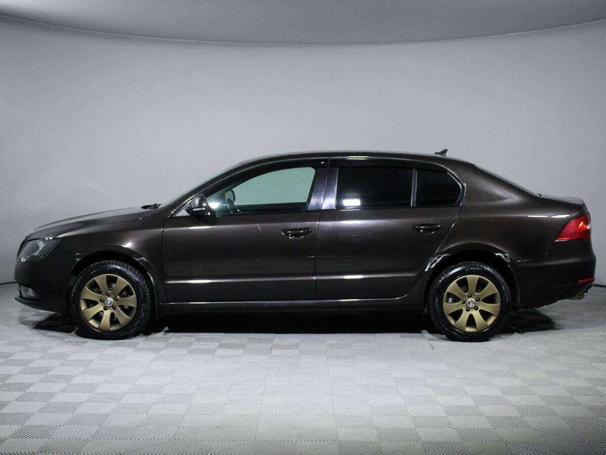 Skoda Superb 2014 года с пробегом. Фото: #6
