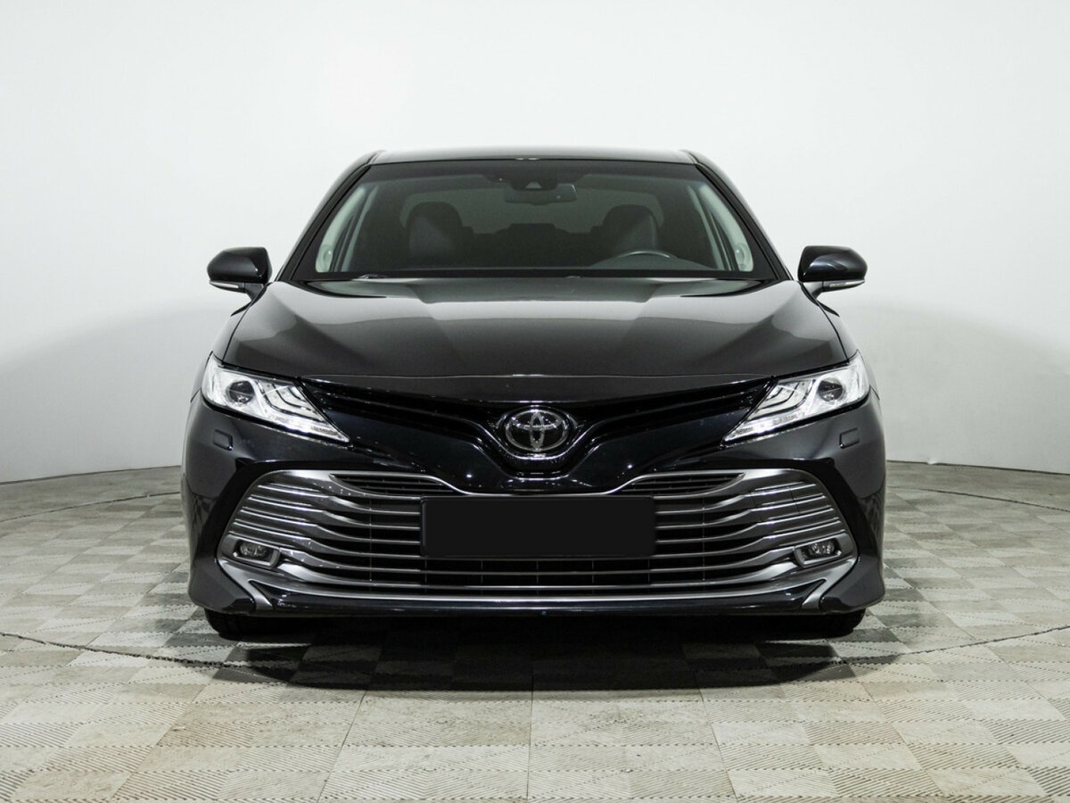 Toyota Camry 2020 года с пробегом. Фото: #1
