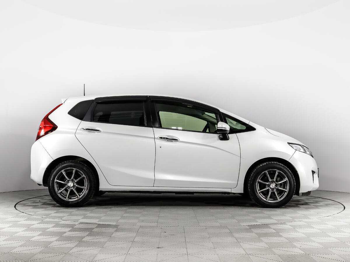 Honda Fit 2015 года с пробегом. Фото: #4