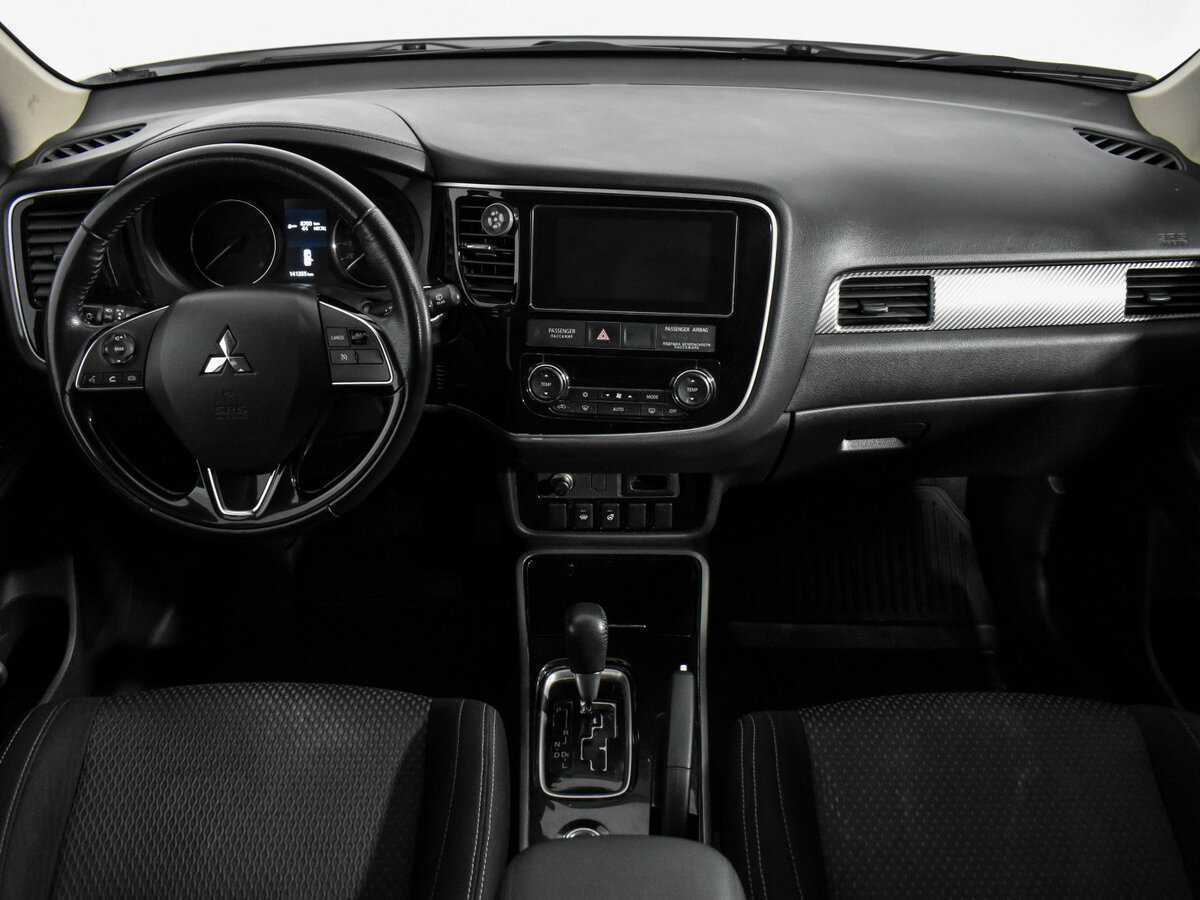 Mitsubishi Outlander 2018 года с пробегом. Фото: #13