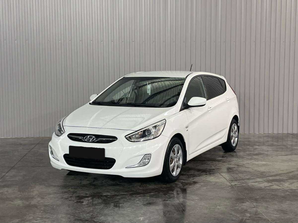 Hyundai Solaris 2014 года с пробегом. Посмотреть фото