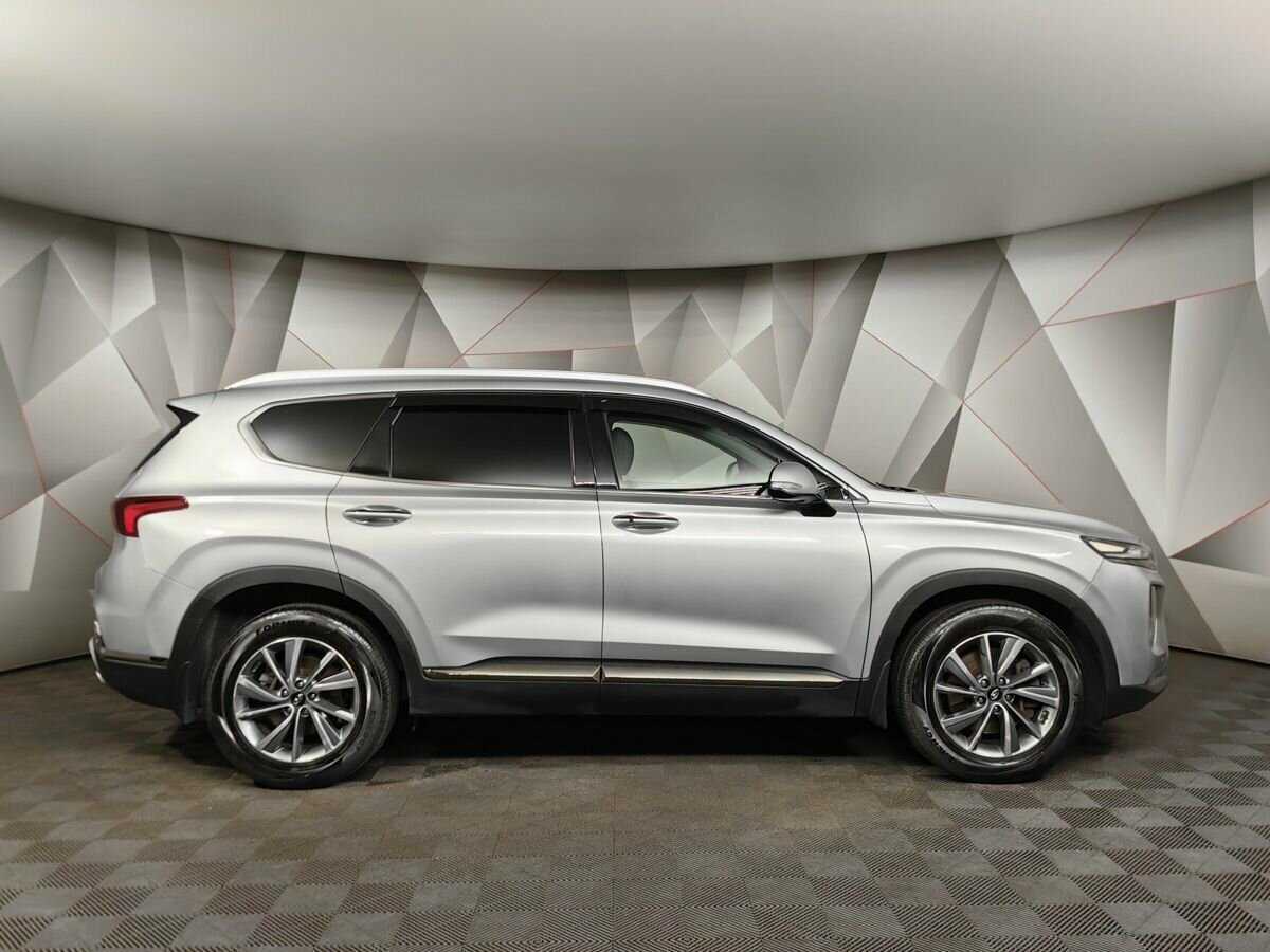 Hyundai Santa Fe 2019 года с пробегом. Фото: #5