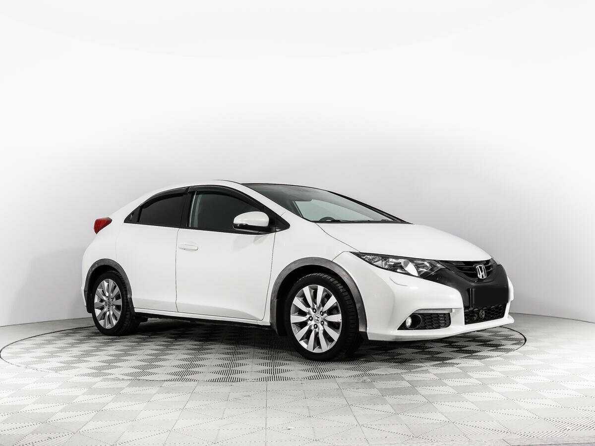 Honda Civic 2012 года с пробегом. Фото: #2