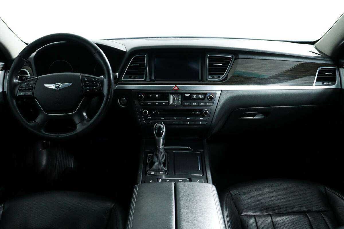 Hyundai Genesis 2016 года с пробегом. Фото: #10