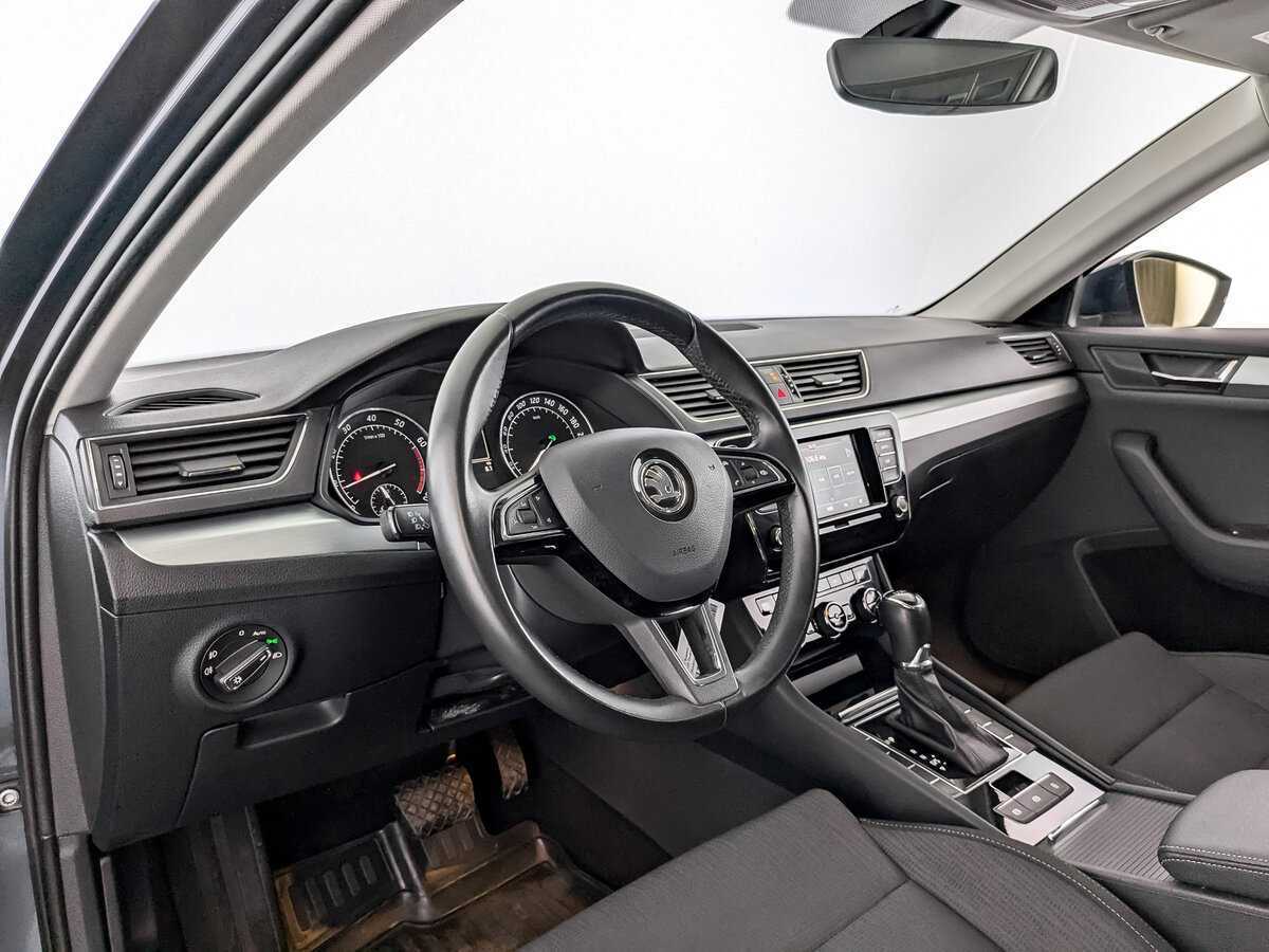 Skoda Superb 2018 года с пробегом. Фото: #15