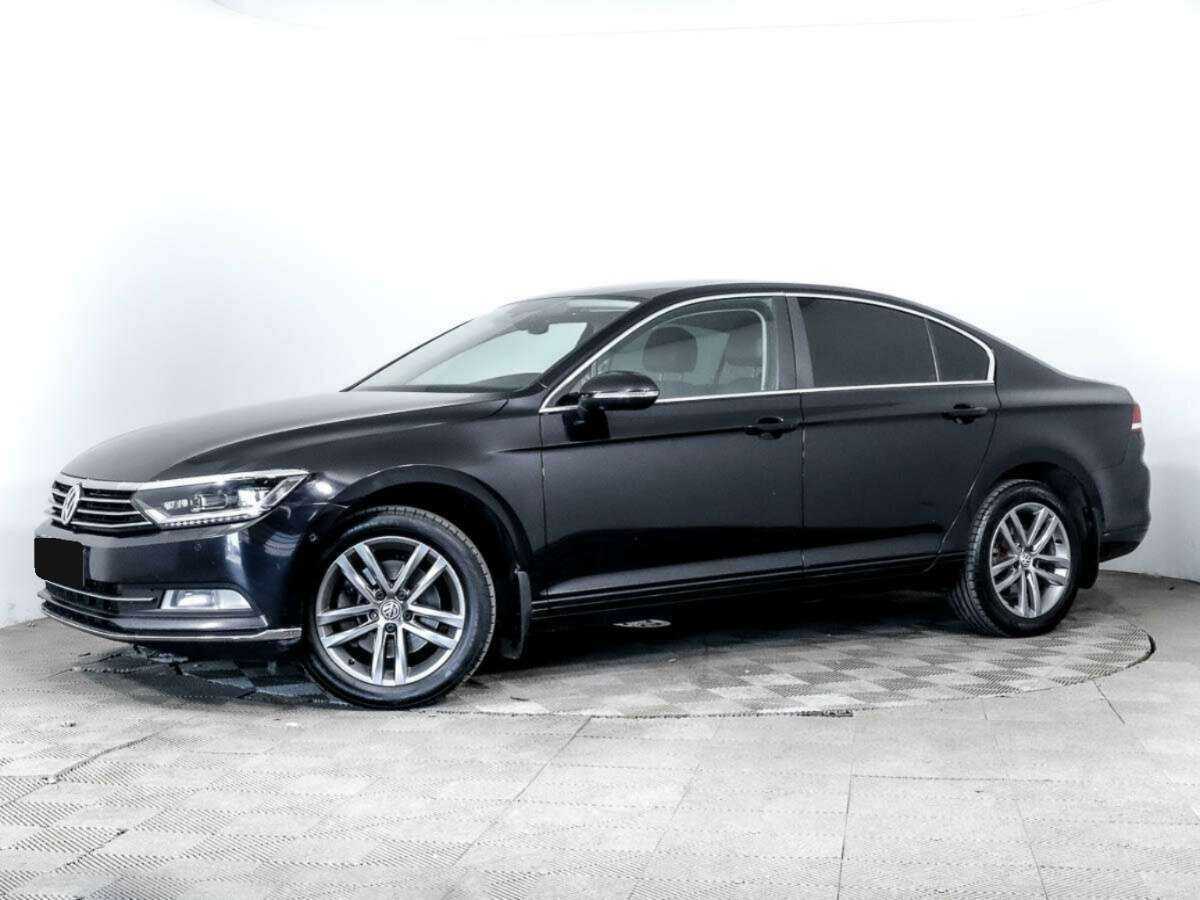 Volkswagen Passat 2017 года с пробегом. Посмотреть фото