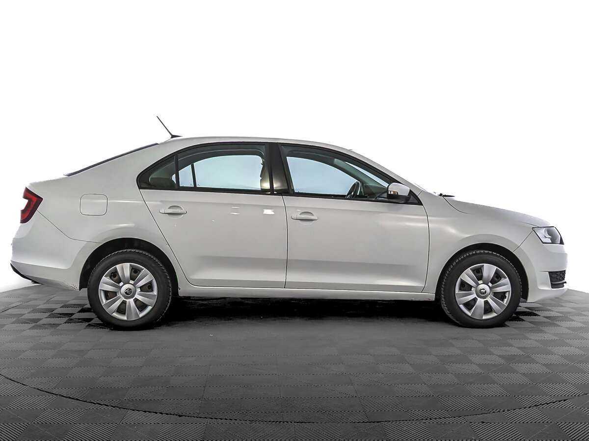 Skoda Rapid 2018 года с пробегом. Фото: #3