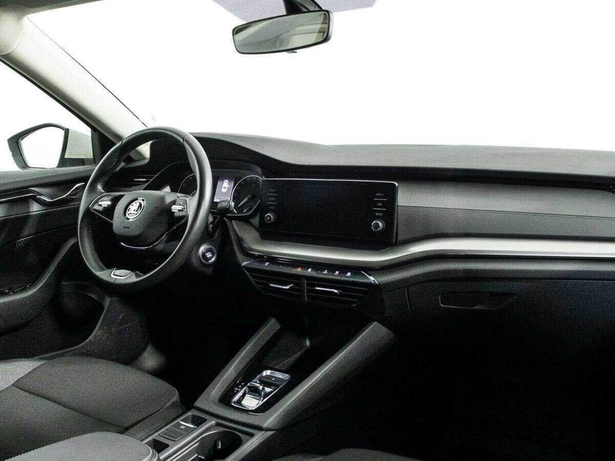 Skoda Octavia 2021 года с пробегом. Фото: #8