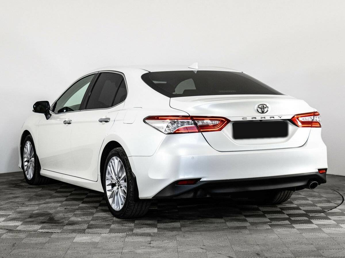 Toyota Camry 2018 года с пробегом. Фото: #7