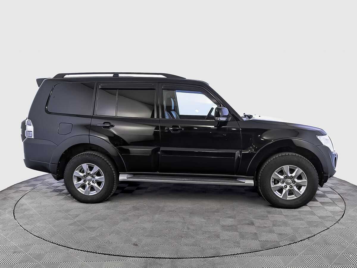 Mitsubishi Pajero 2013 года с пробегом. Фото: #3
