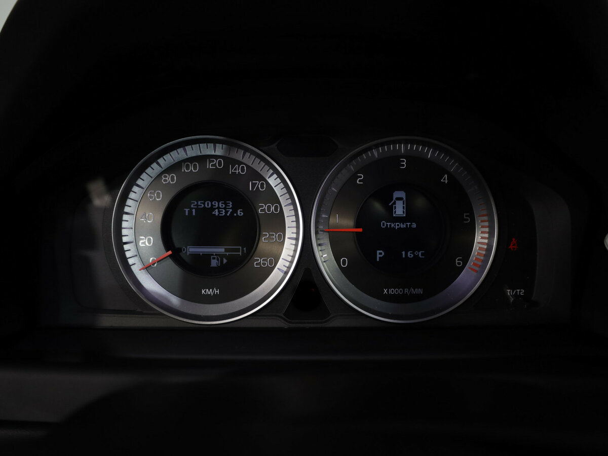 Volvo XC70 2012 года с пробегом. Фото: #17