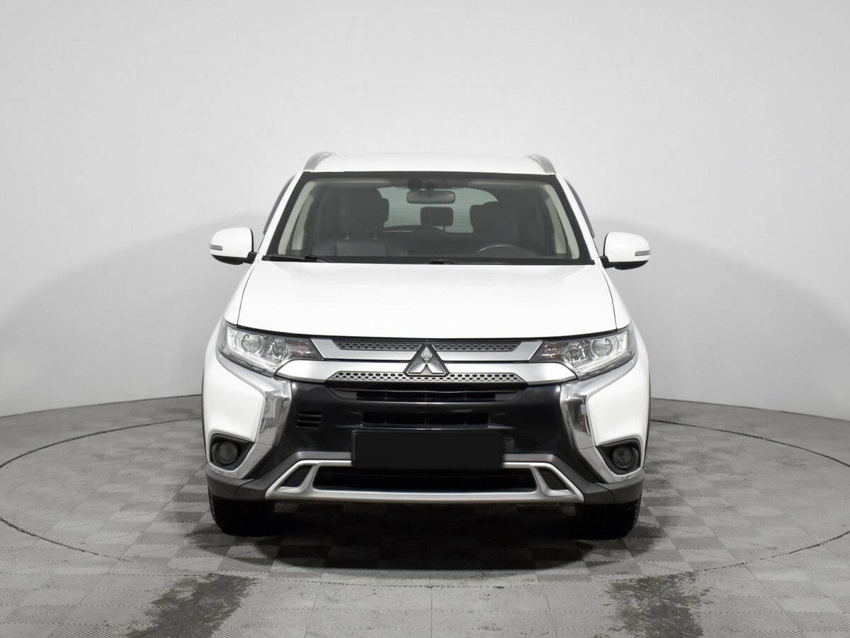 Mitsubishi Outlander 2020 года с пробегом. Фото: #1