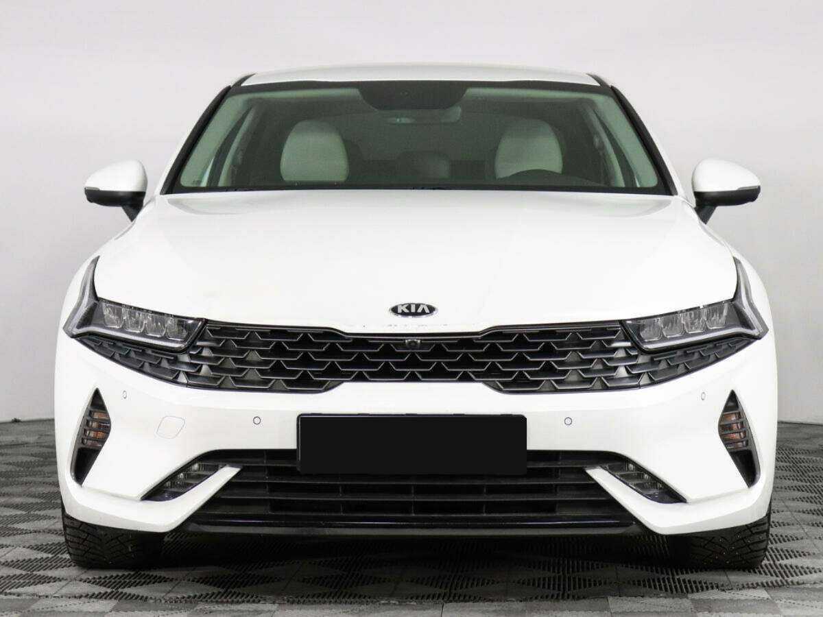 Kia K5 2021 года с пробегом. Фото: #1
