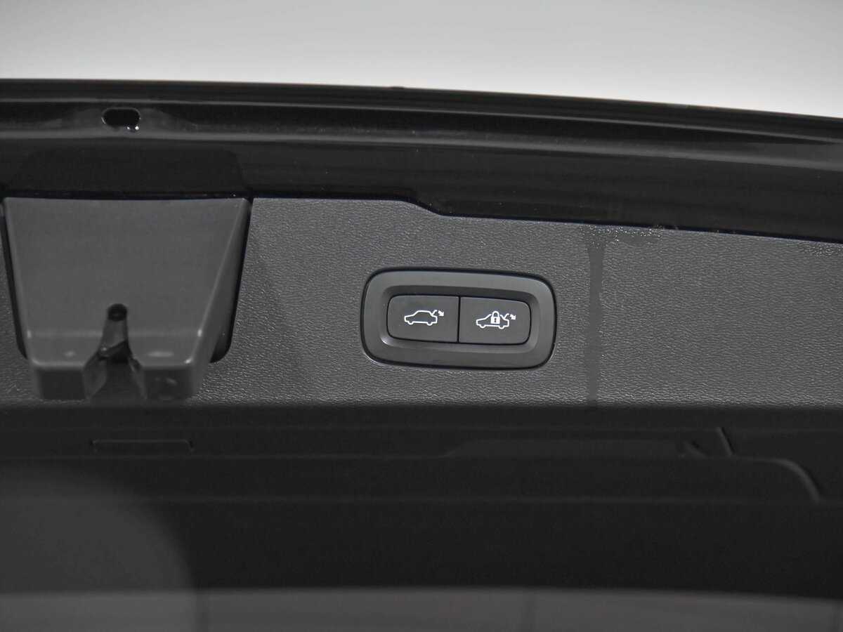 Volvo V60 2020 года с пробегом. Фото: #17