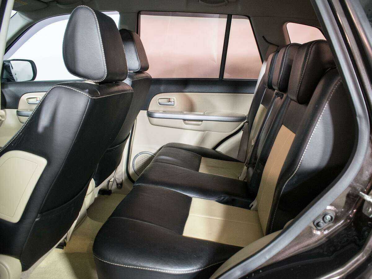 Suzuki Grand Vitara 2013 года с пробегом. Фото: #9