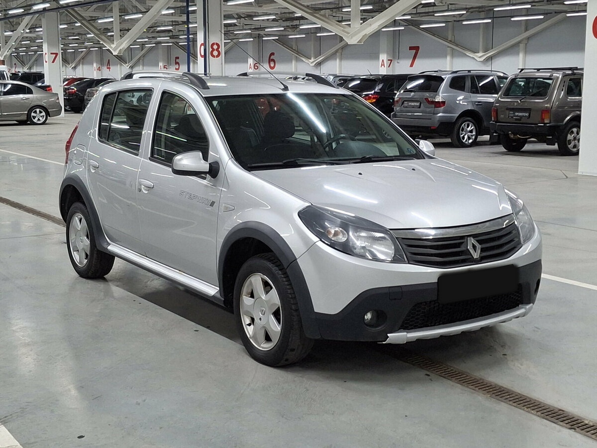 Renault Sandero 2013 года с пробегом. Фото: #2
