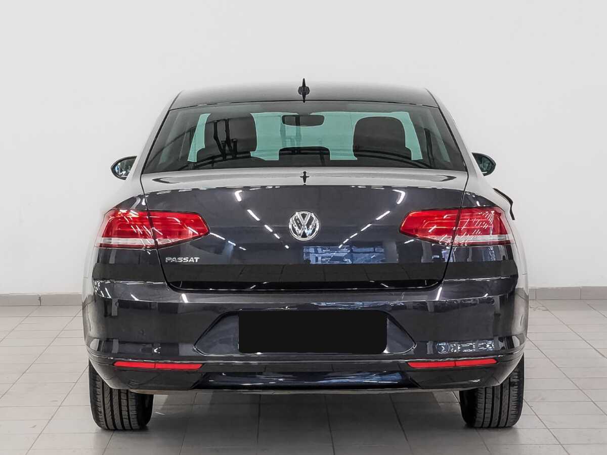 Volkswagen Passat 2019 года с пробегом. Фото: #5