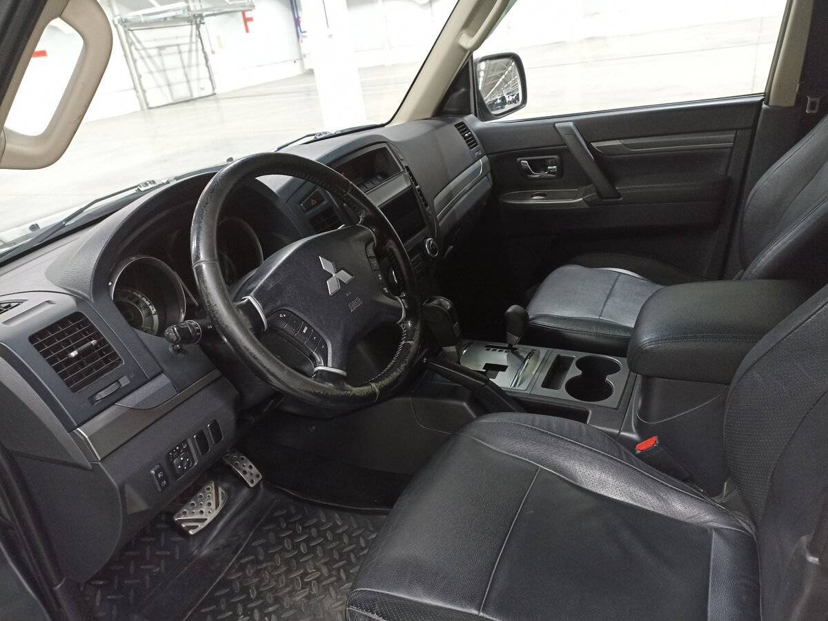 Mitsubishi Pajero 2012 года с пробегом. Фото: #15