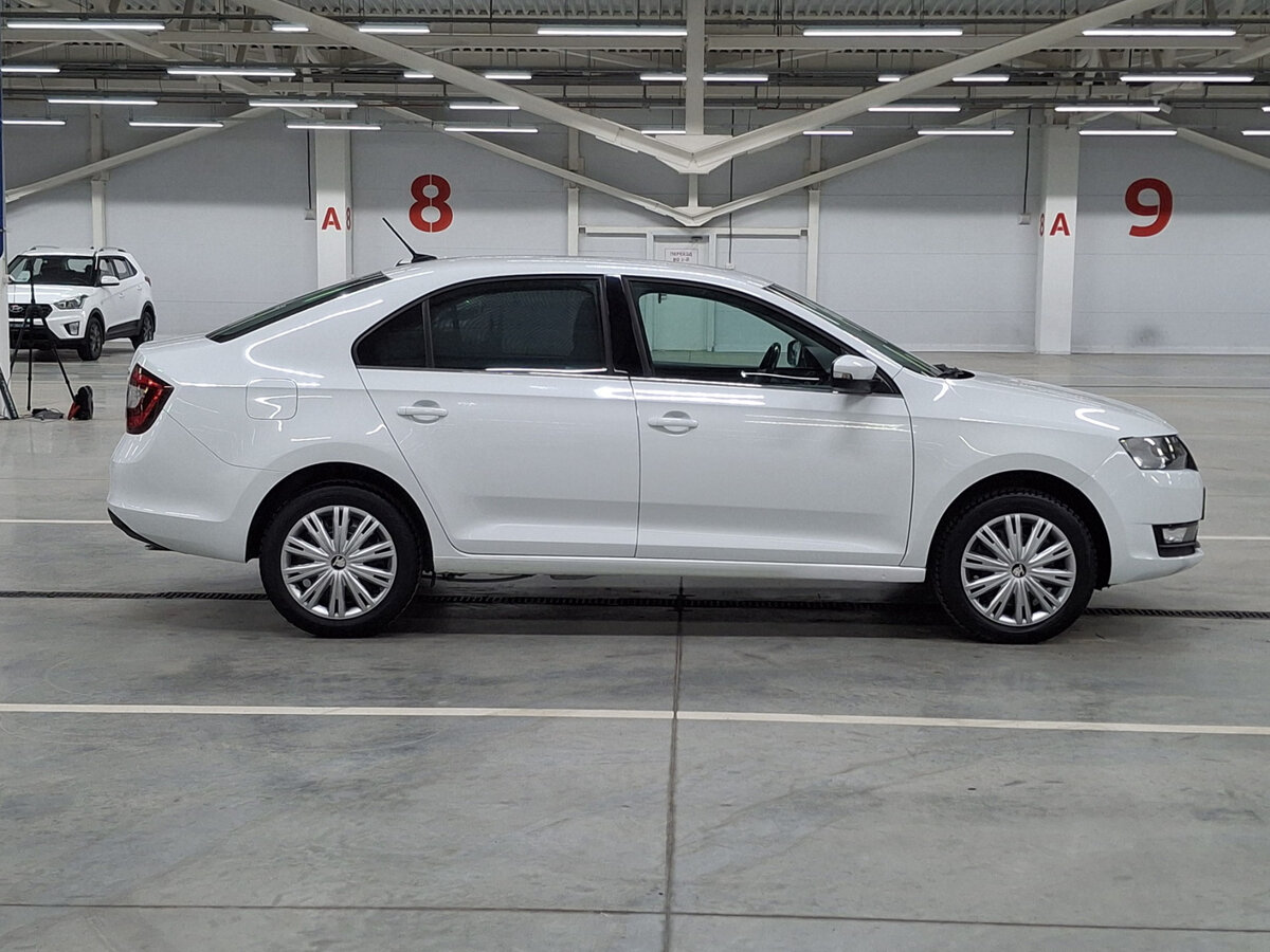 Skoda Rapid 2018 года с пробегом. Фото: #3