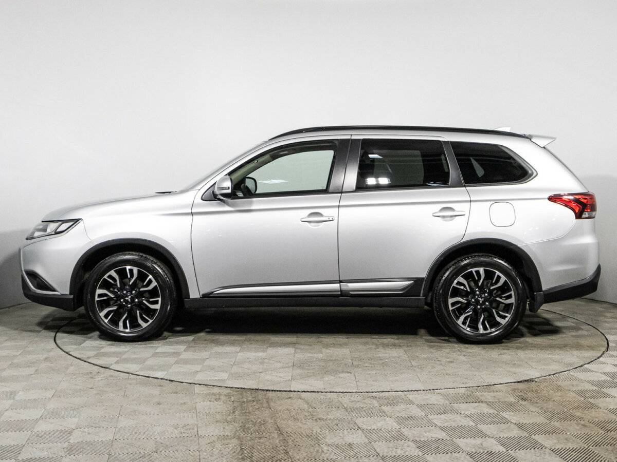 Mitsubishi Outlander 2022 года с пробегом. Фото: #7