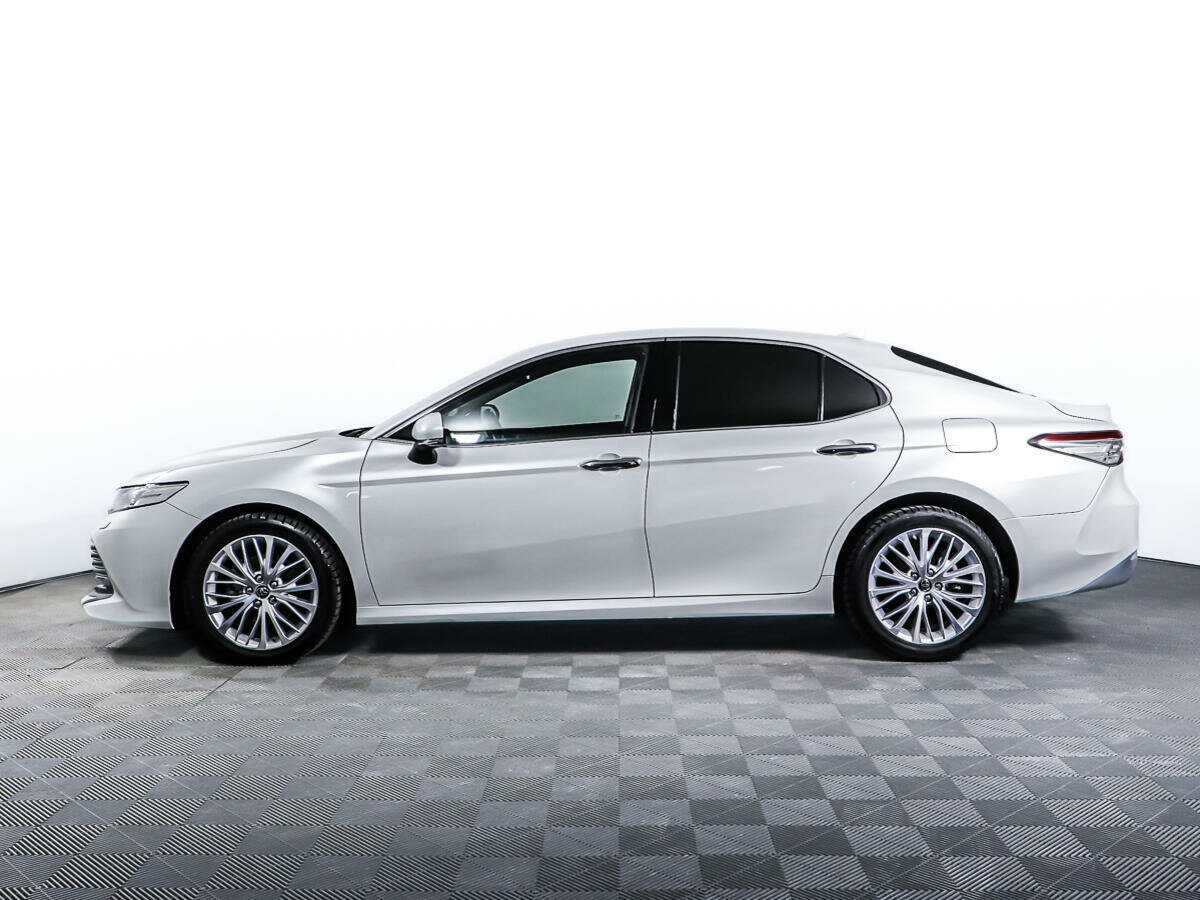 Toyota Camry 2018 года с пробегом. Фото: #7