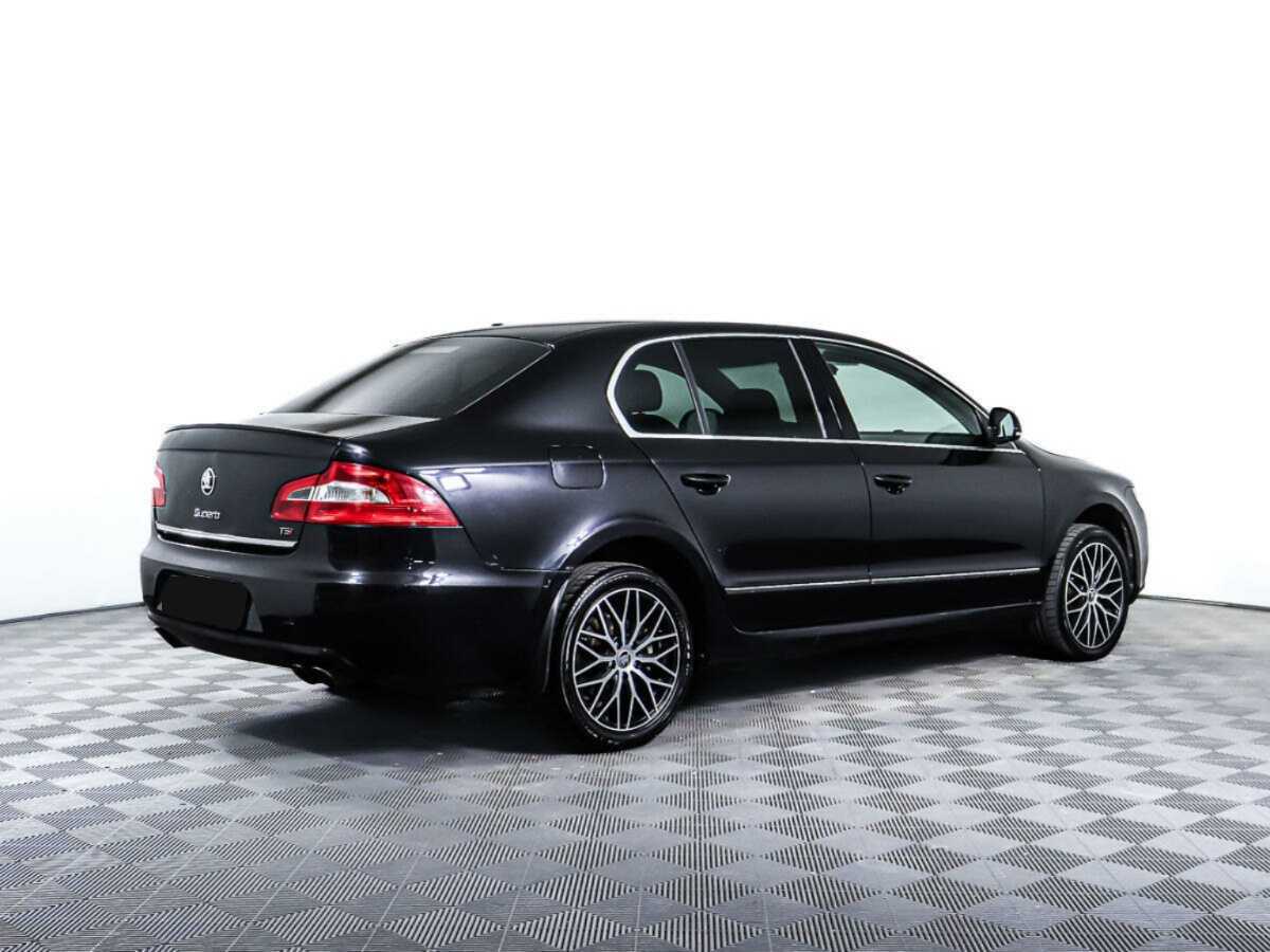 Skoda Superb 2012 года с пробегом. Фото: #4
