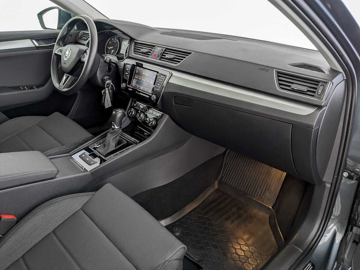 Skoda Superb 2019 года с пробегом. Фото: #8
