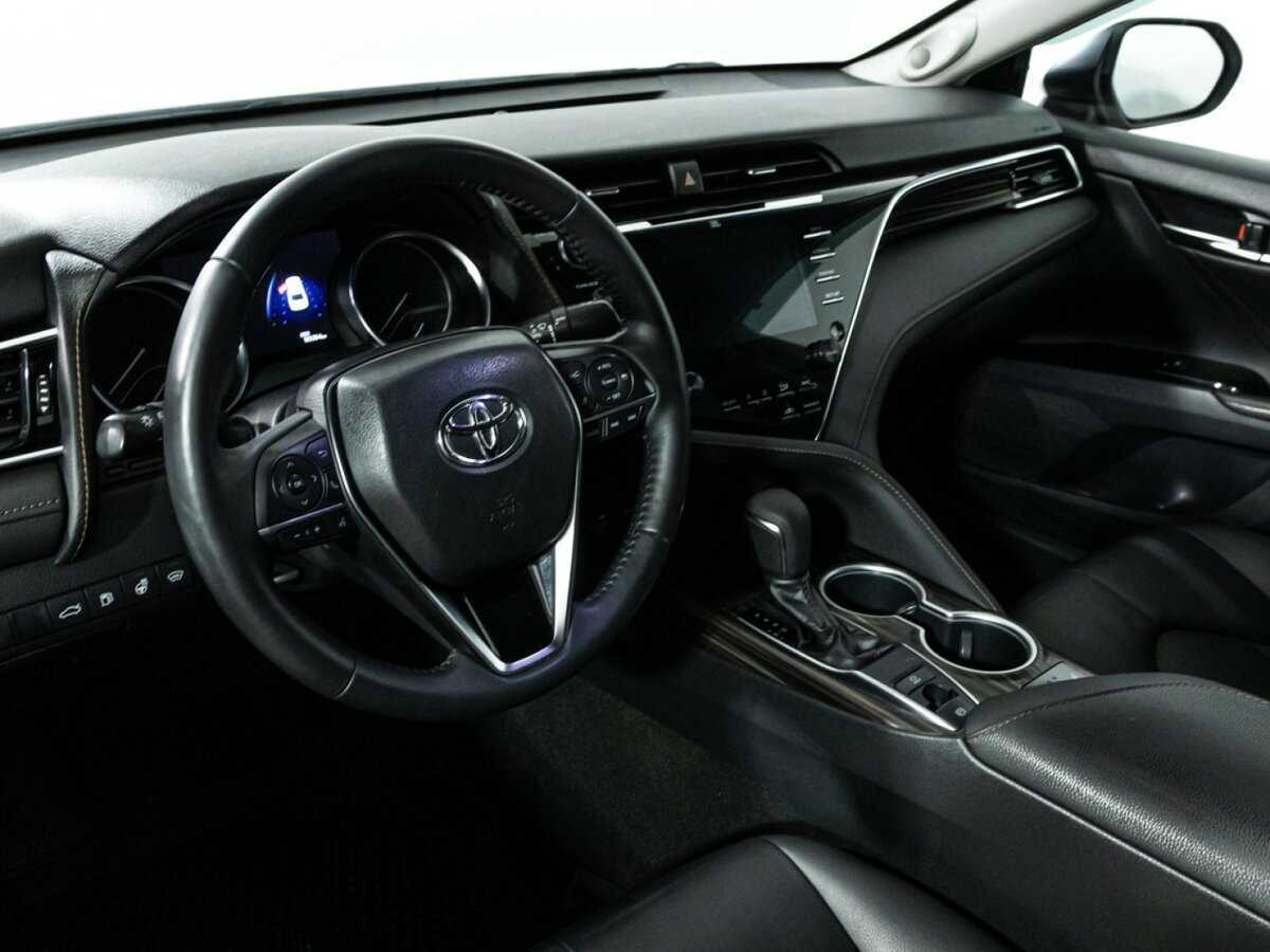 Toyota Camry 2018 года с пробегом. Фото: #10