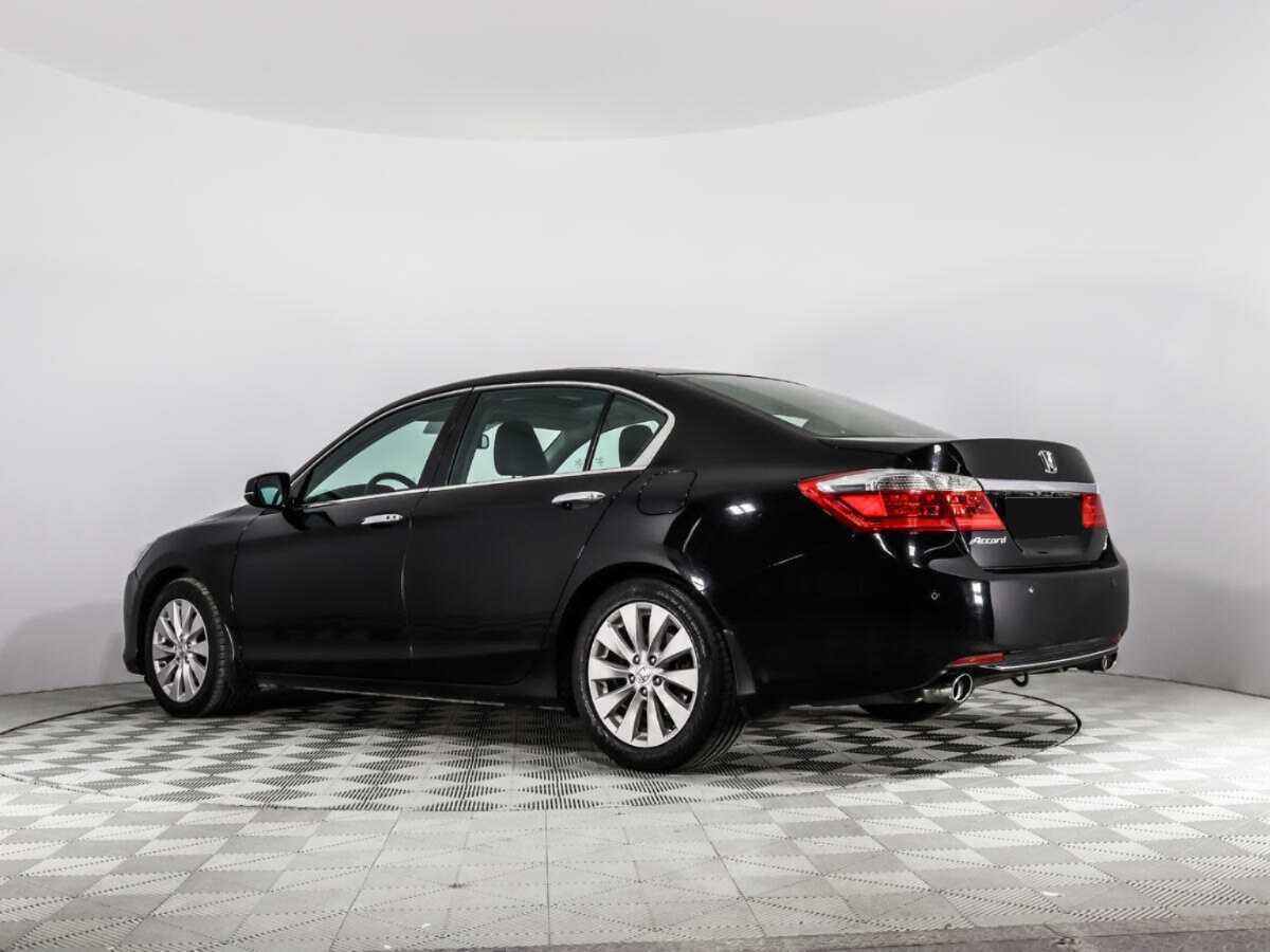 Honda Accord 2013 года с пробегом. Фото: #6