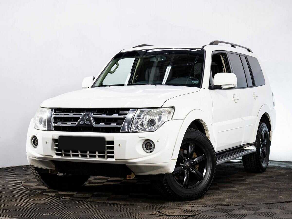 Mitsubishi Pajero 2013 года с пробегом. Фото: #0