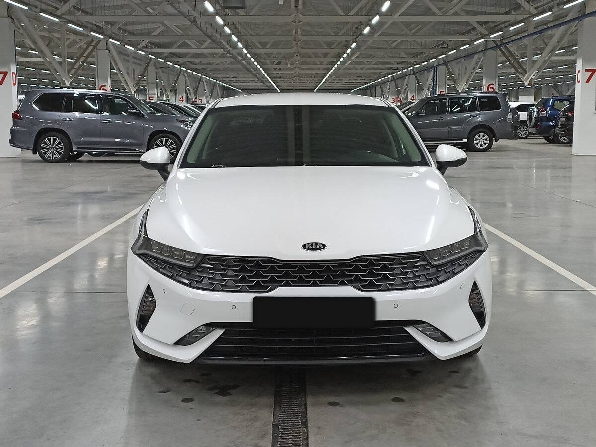 Kia K5 2021 года с пробегом. Фото: #1
