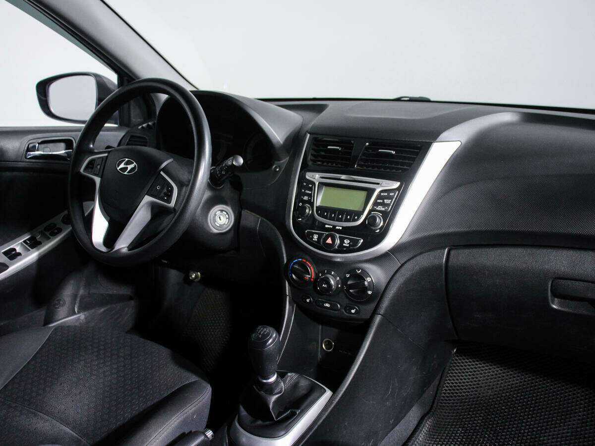 Hyundai Solaris 2012 года с пробегом. Фото: #6