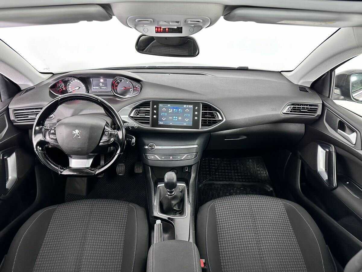 Peugeot 308 2018 года с пробегом. Фото: #7