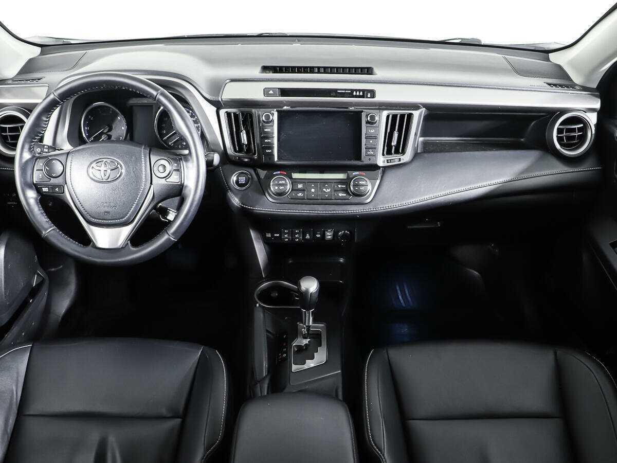Toyota RAV4 2018 года с пробегом. Фото: #10
