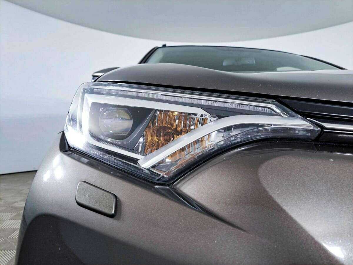 Toyota RAV4 2019 года с пробегом. Фото: #15