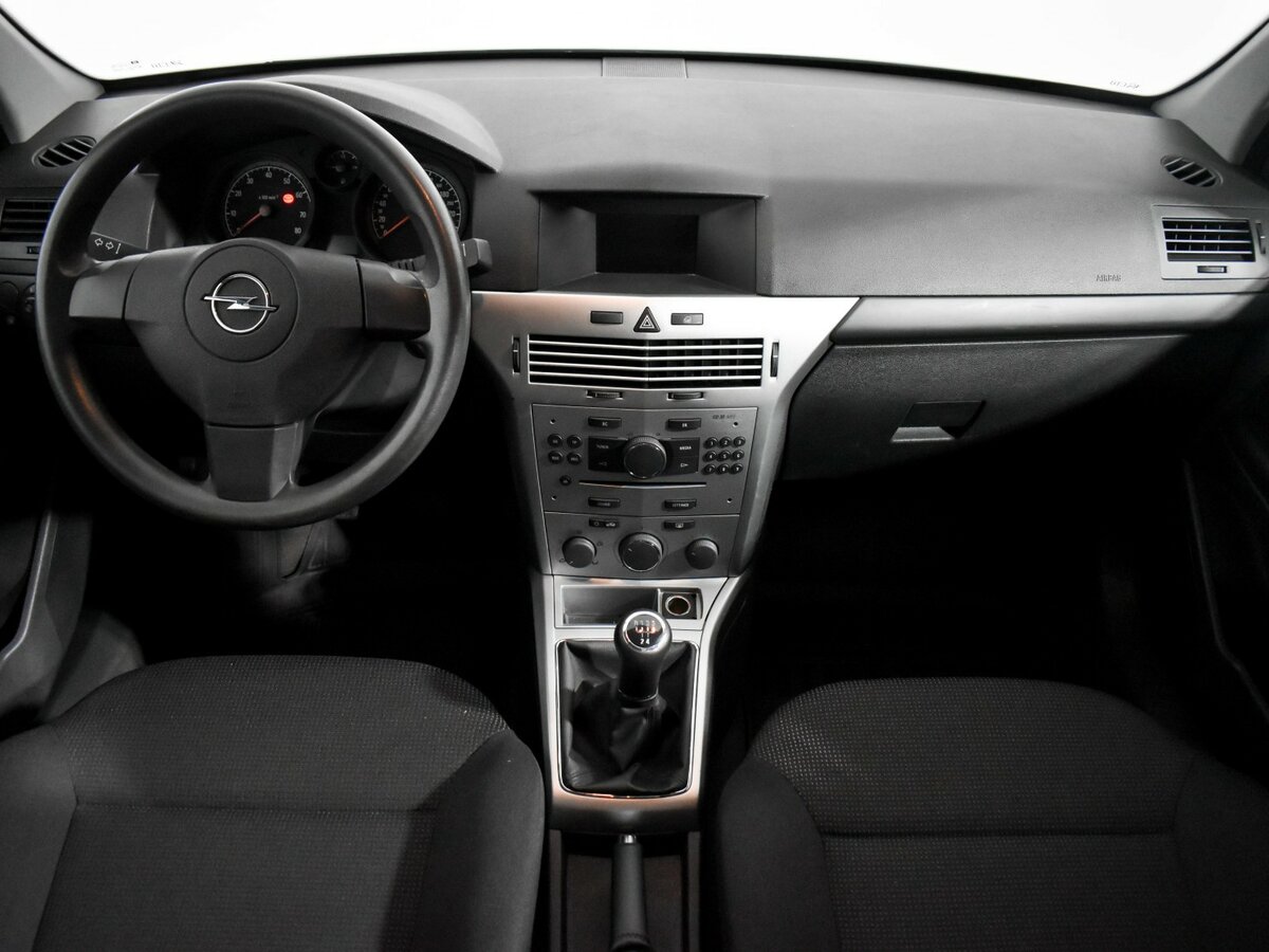 Opel Astra 2013 года с пробегом. Фото: #10