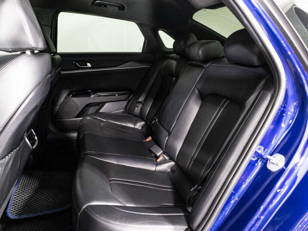 Kia K5 2021 года с пробегом. Фото: #10