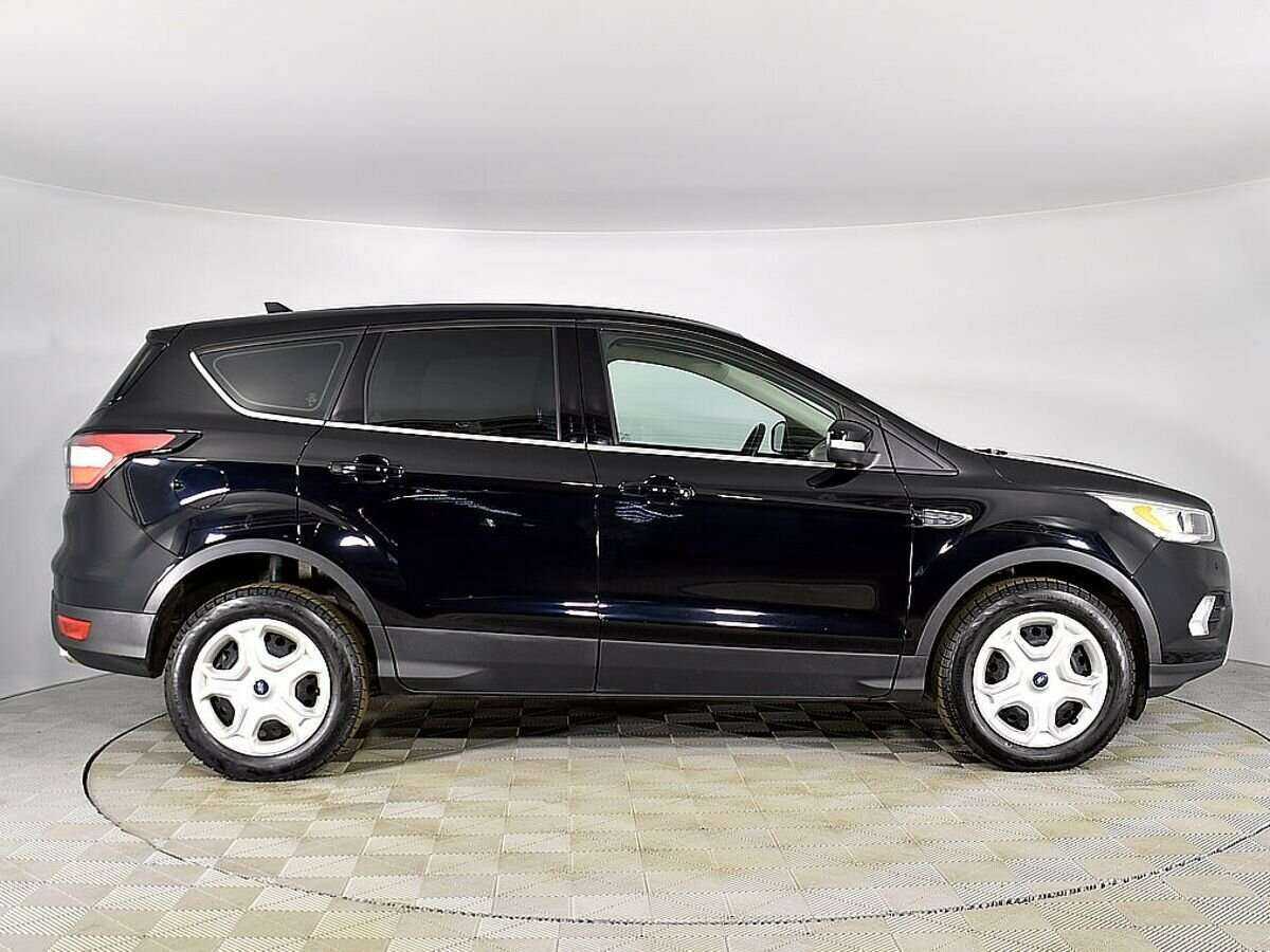 Ford Kuga 2017 года с пробегом. Фото: #4