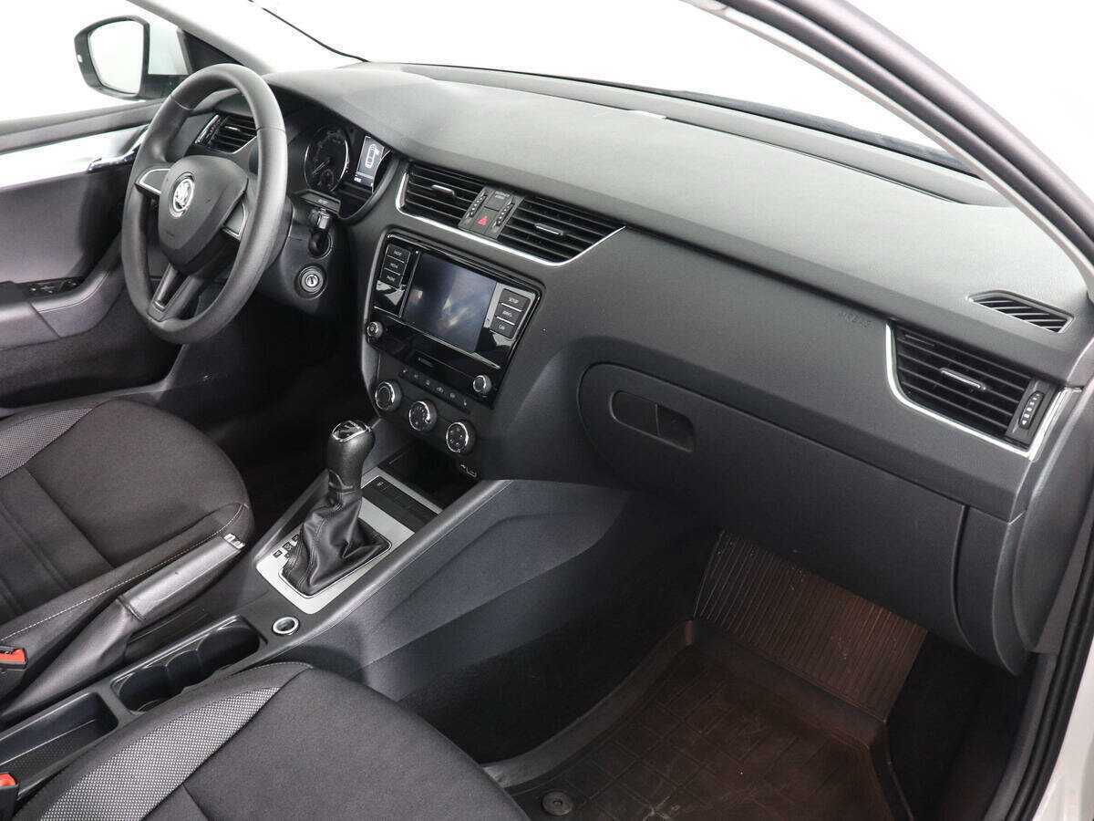 Skoda Octavia 2018 года с пробегом. Фото: #9